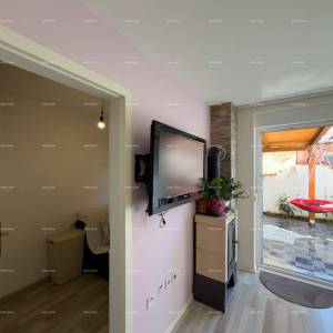 Stan sa vrtom. Blizina Jadreški. 3 km do centra grada Pule.