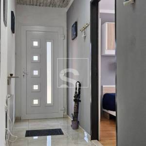 Stan u Fažani - prizemlje - dvorište -300m od mora