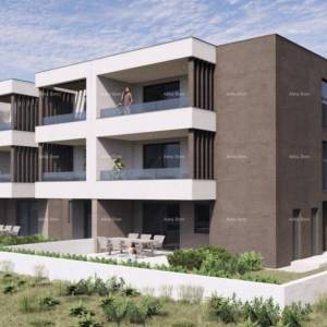 Stan u novogradnji sa dva garažna mjesta i vrtom, blizina centra grada i mora, - Stan D (PENTHOUSE)