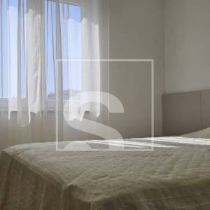 Stan u prizemlju sa velikom terasom