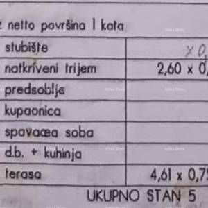 Stan, Valbandon, s 2 parkinga i dvorištem.