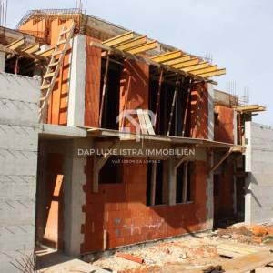 Stanovi Poreč 55, 75 i 80m2 na prodaju 2700€/m2