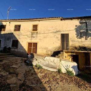 Stara kamena kuća s okućnicom, blizu Pazina