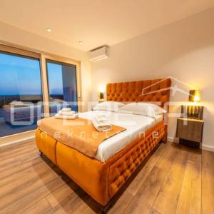 Stobreč nova luksuzna vila s bazenom i pogledom na more, blizina Splita