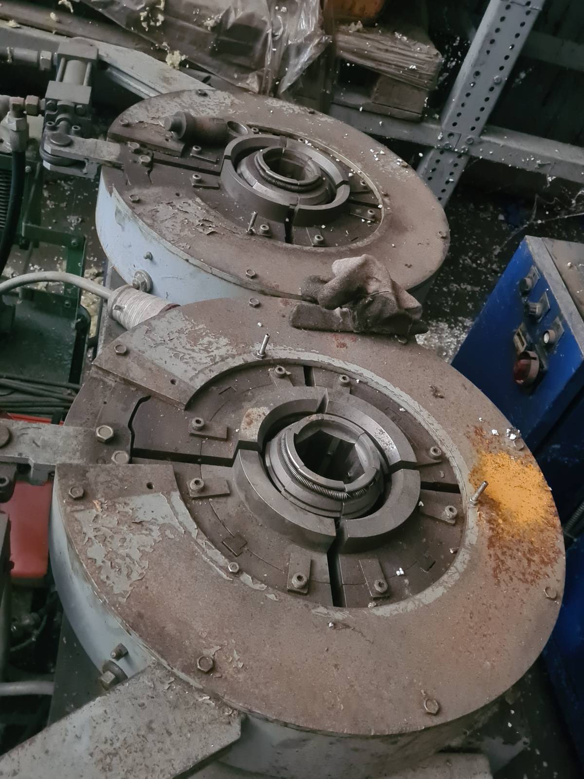 Stroj za sužavanje cijevi