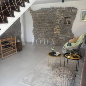 Svetvinčenat, okolica, novouređena kamena kuća sa bazenom