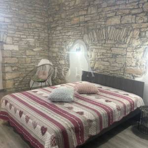 Svetvinčenat, okolica, novouređena kamena kuća sa bazenom