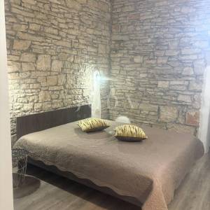 Svetvinčenat, okolica, novouređena kamena kuća sa bazenom