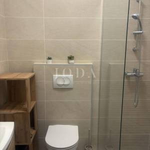 Svetvinčenat, okolica, novouređena kamena kuća sa bazenom