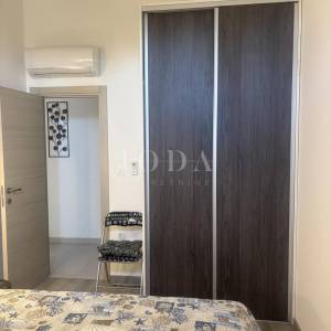 Svetvinčenat, okolica, novouređena kamena kuća sa bazenom