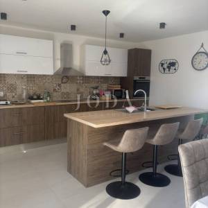 Svetvinčenat, okolica, novouređena kamena kuća sa bazenom