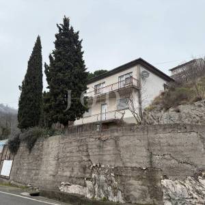 Svilno - Samostojeća kuća s dva stana