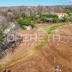 
Tar – zemljište za izgradnju hotela, doma za starije ili zdravstvenog centra 