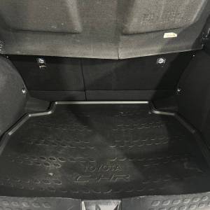 Toyota C-Hr 1.8 HSD 5D E-CVT C-ENTER - 3 godine jamstva