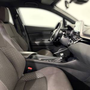 Toyota C-Hr 1.8 HSD E-CVT C-ENTER - 3 godine jamstva