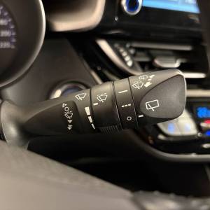 Toyota C-Hr 1.8 HSD E-CVT C-ENTER - 3 godine jamstva