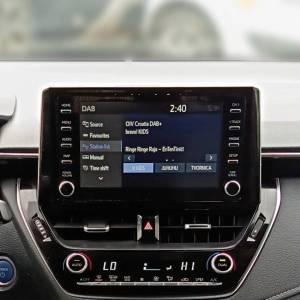 Toyota Corolla 2.0 HYBRID TEAM D CVT - 3 godine jamstva