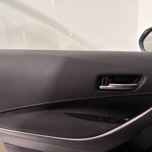 Toyota Corolla TS 1.8 HSD 5D - 3 godine jamstva