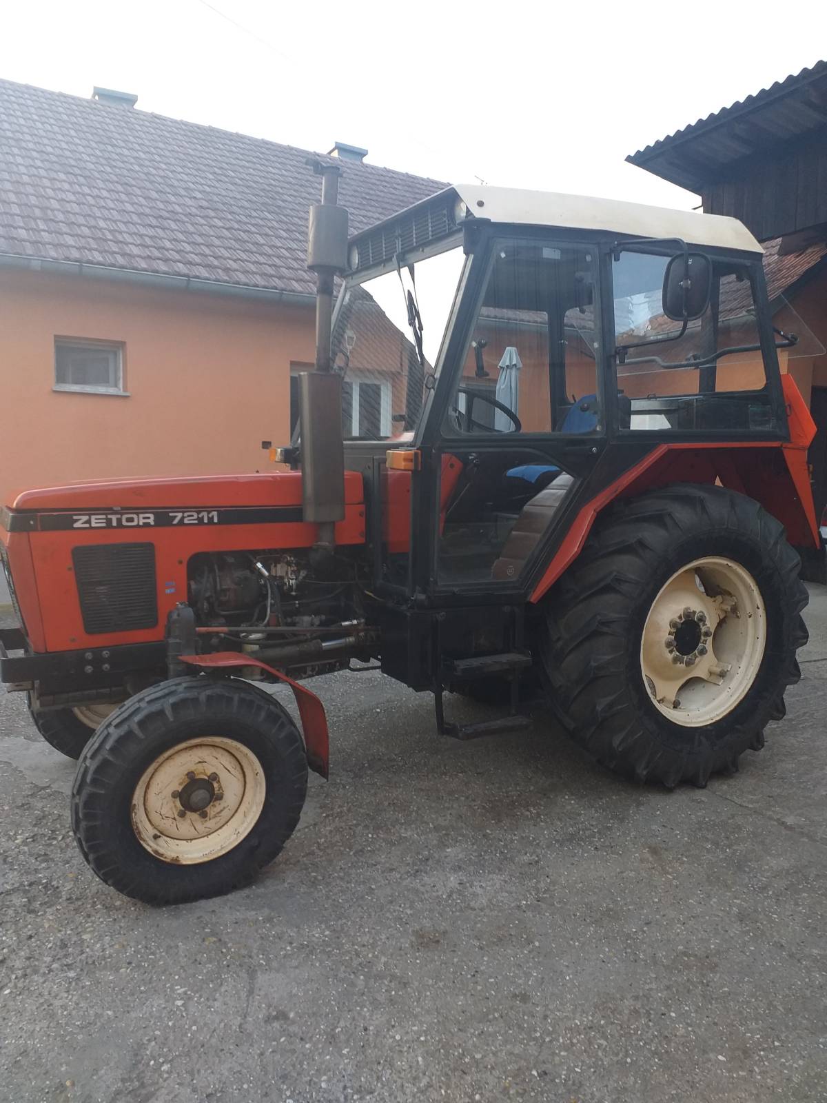 TRAKTOR ZETOR 7211 94 G