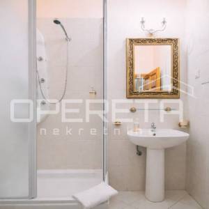 Tri apartmana unutar zidina, 96 m2, Dubrovnik 