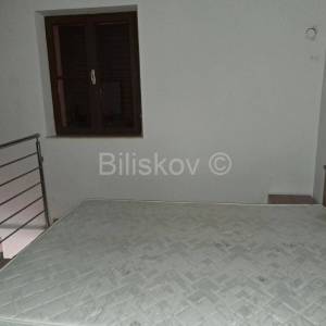 Trogir, blizina centra dugoročan najam