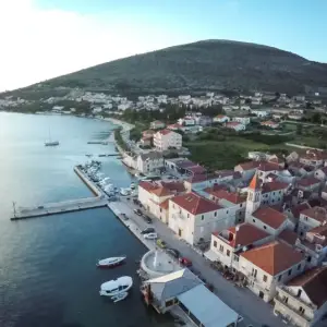 Trogir, Seget Donji, kuća za prodaju