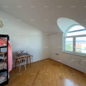 Trosoban stan s pogledom na more i Brijune!