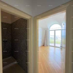 Trosoban stan s pogledom na more i Brijune!