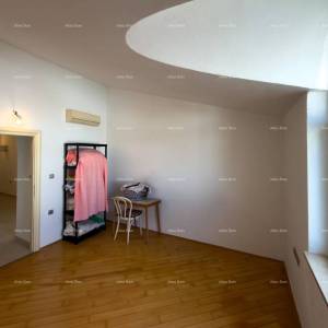 Trosoban stan s pogledom na more i Brijune!