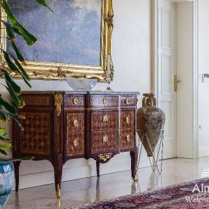 Umag Crveni Vrh. Alberi. Jedinstvena luksuzna nekretnina na samo obali mora. Pogled na Piran.