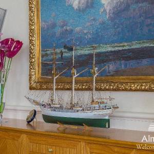 Umag Crveni Vrh. Alberi. Jedinstvena luksuzna nekretnina na samo obali mora. Pogled na Piran.