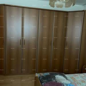 Umag! Kuća s velikom okućnicom i terasom.