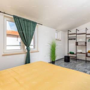 Valbandon, dvoetažni stan u  blizini mora.