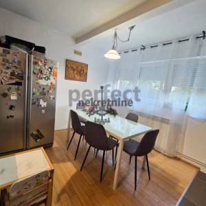 Velika Gorica, komforan i prostran 4-sob. stan od 80m2, 1. kat,  lift