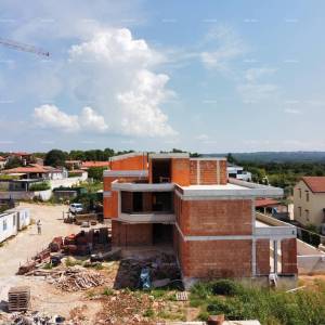 Vila s bazenom i pogledom na more, Tar!