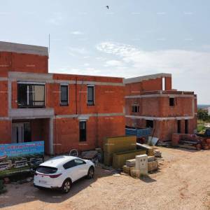 Vila s bazenom i pogledom na more, Tar!