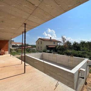 Vila s bazenom i pogledom na more, Tar!