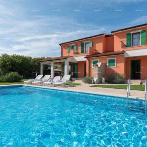 VILA S DVA APARTMANA I BAZENOM,  OKOLICA LABINA