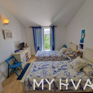 Vila sa bazenom u Vitarnji