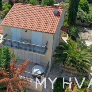 Vila sa bazenom u Vitarnji