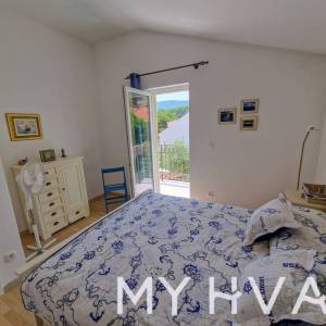 Vila sa bazenom u Vitarnji