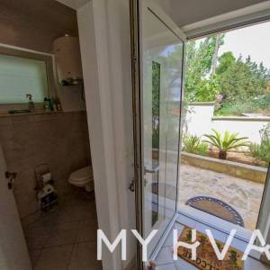 Vila sa bazenom u Vitarnji