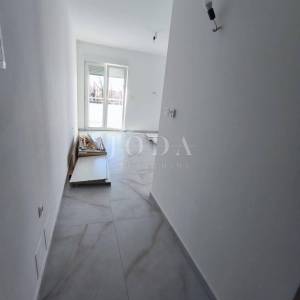 Viškovo stan, 2s+db sa 3 parkinga