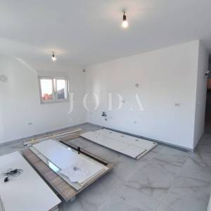 Viškovo stan, 2s+db sa 3 parkinga