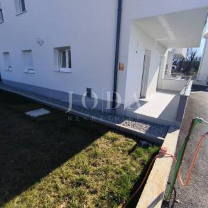 Viškovo stan, 2s+db sa 3 parkinga