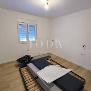 Viškovo stan, 2s+db sa 3 parkinga