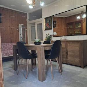 Vodnjan! Prelijepa kuća u nizu u glavnoj ulici grada.