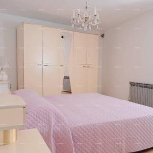 Vodnjan! Prelijepa kuća u nizu u glavnoj ulici grada.