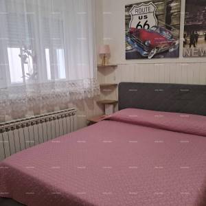 Vodnjan! Prelijepa kuća u nizu u glavnoj ulici grada.