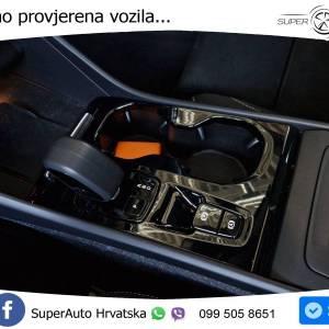 Volvo XC40 2.0 B4 Aut. Ultra Dark 197 KS, ACC+LED+360+GR SJED+PANO+VIRT